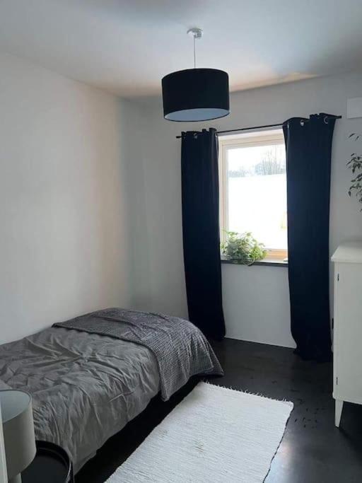 Fint Hus Naera Jaervsoebacken Vila Exterior foto